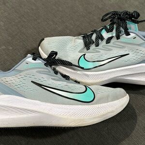 Nike Women's Athletic Shoes - Gray and Teal